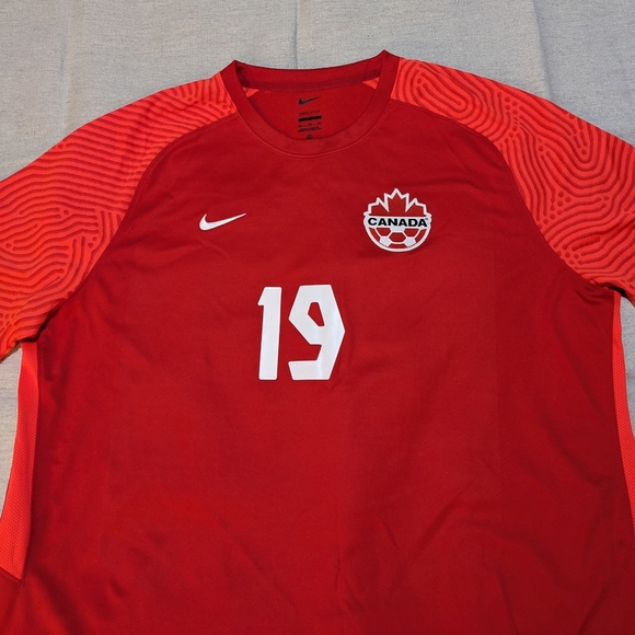 Team Canada 2022 Soccer Football Davies Jersey men's XXL Slim - Picture 3 of 13